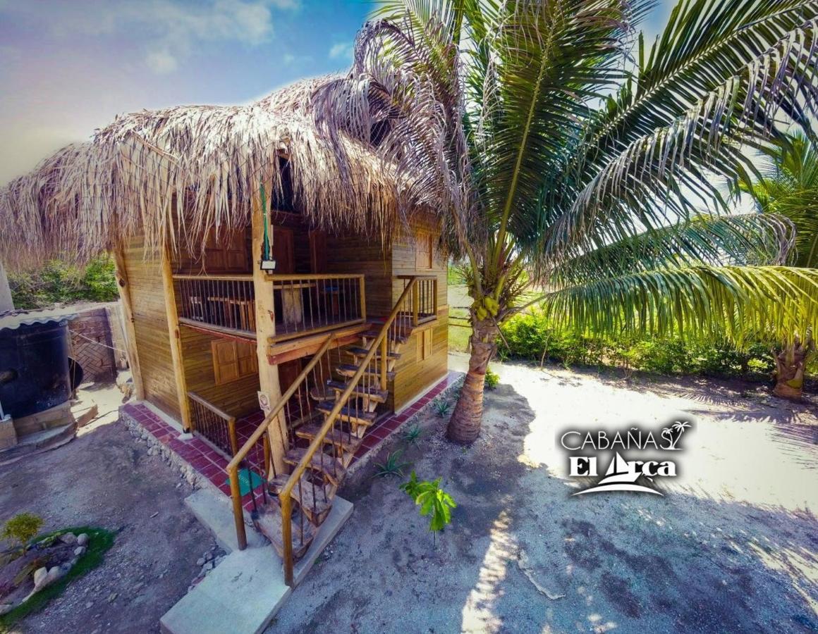 El Arca * Playa Punta Arena